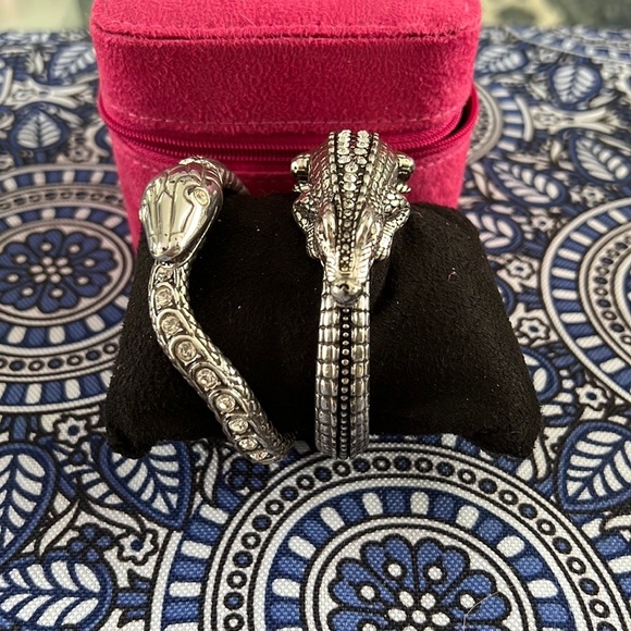 Unusual whimsical Brighton Bracelet - Picture 5 of 5